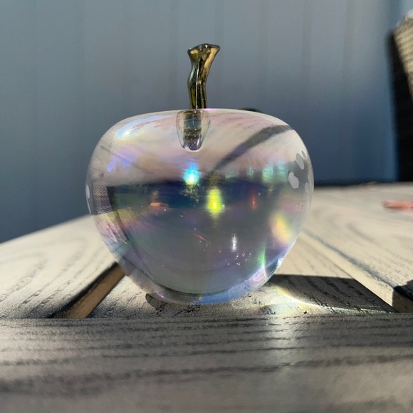 Vintage 1960s Glass Paper Weight With Brass Stem & Leaf - Picture 5 of 16